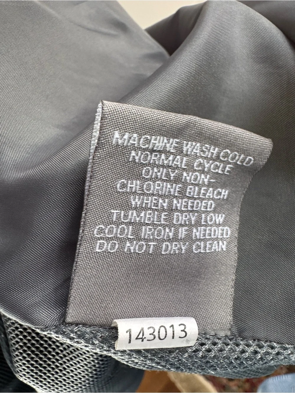 Michael Kors Men’s Black Lightweight Rain Resistant Zip Jacket Medium coat water